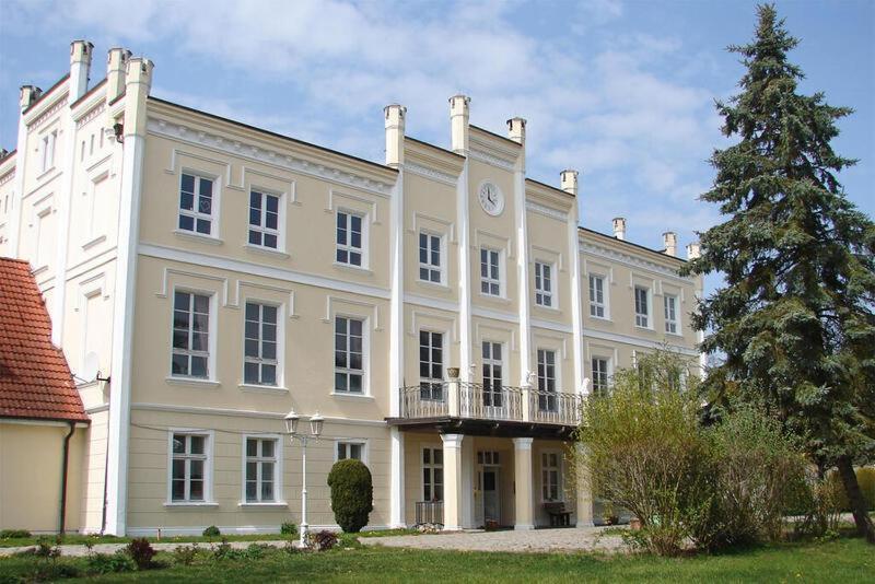 Gemuetliche Ferienwohnung Fuer 6 Personen Im Schloss Kastorf Knorrendorf Exterior photo